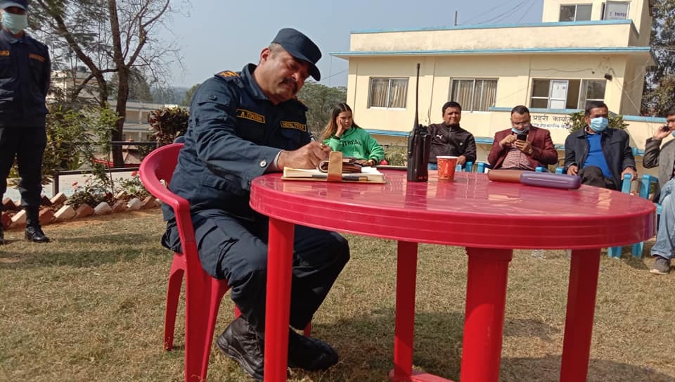 सिन्धुलीमा तस्करी र सेटिङ भताभुंग हुन्छ : सिन्धुली प्रहरी प्रमुख तिम्सिना