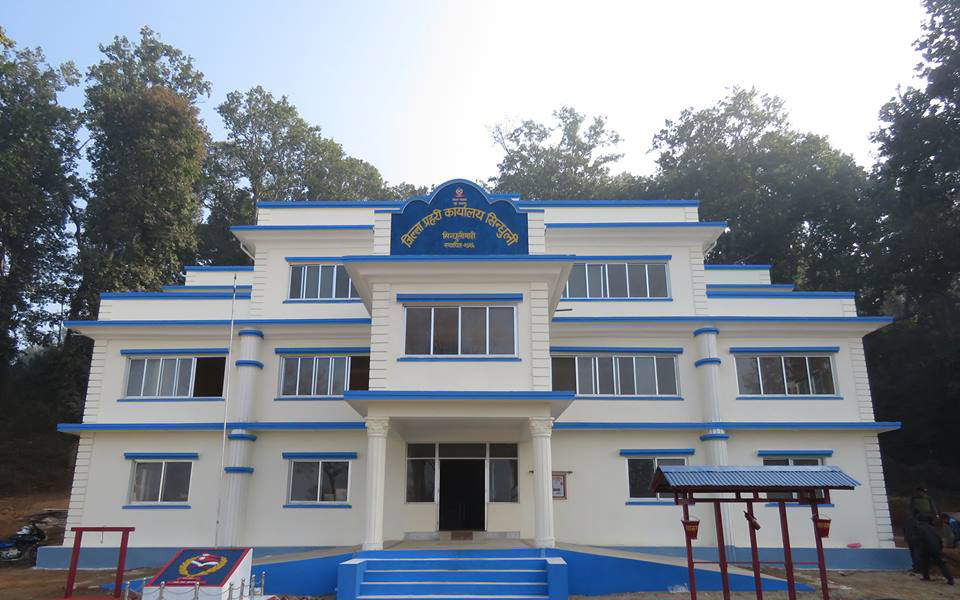सिन्धुली प्रहरीले झापा पुगि अपराधिलाई समात्यो